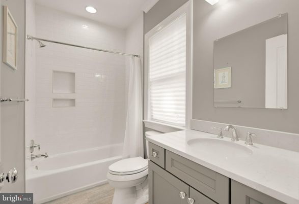 Bathroom, Interior, Recessed Lighting, Wood Texture Flooring