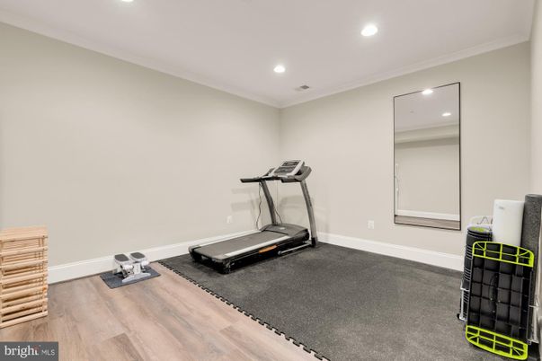 Fitness Equipment, Interior, Recessed Lighting, Wood Texture Flooring