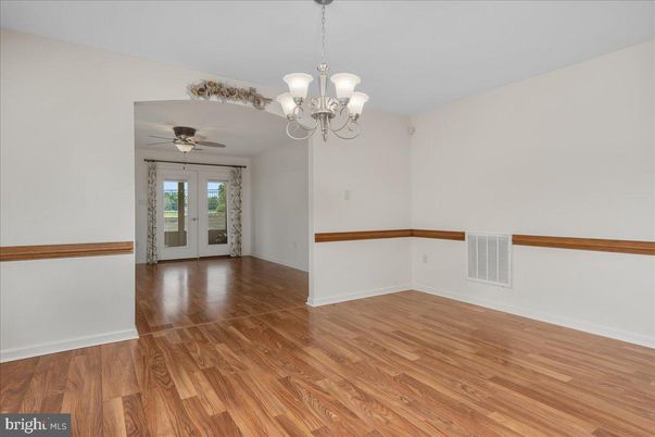 Chandelier, Empty room, Interior, Wood Texture Flooring