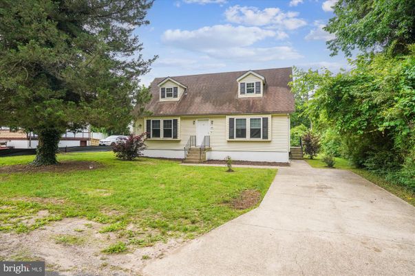 Exterior, Facade, Cape Cod