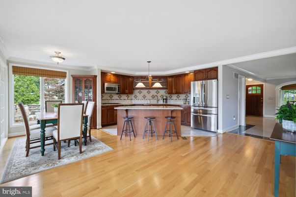Dining room, Interior, Kitchen, Pendant Lights, Stainless Steel Appliances, Wood Texture Flooring