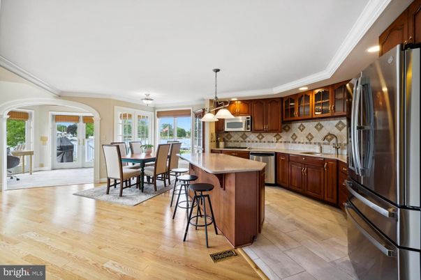 Dining room, Interior, Kitchen, Pendant Lights, Recessed Lighting, Wood Texture Flooring