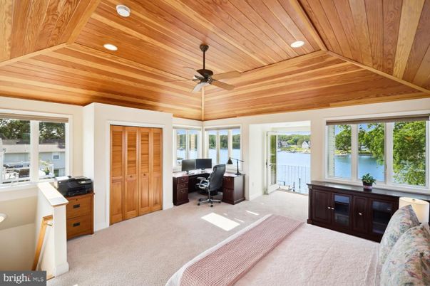 Home Office, Interior, Recessed Lighting, Water, Wooden Ceilings