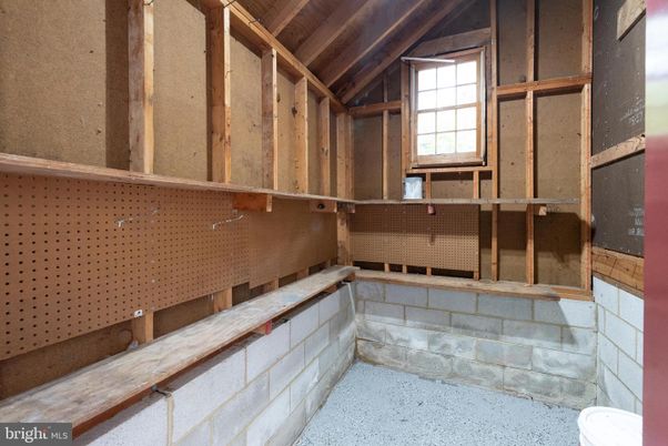 Empty room, Interior, Wooden Ceilings, Wooden Walls