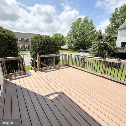Exterior, Wood Texture Flooring