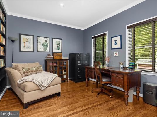 Home Office, Interior, Recessed Lighting, Wood Texture Flooring
