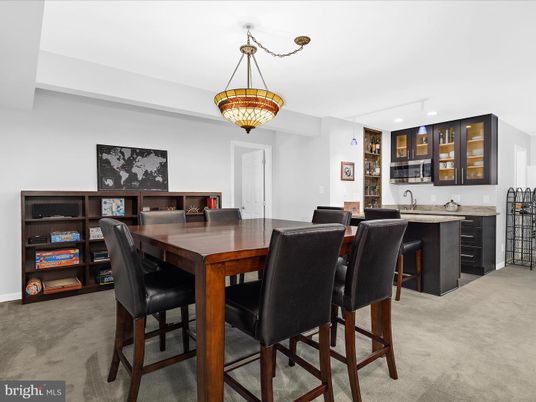 Dining room, Interior, Pendant Lights, Recessed Lighting