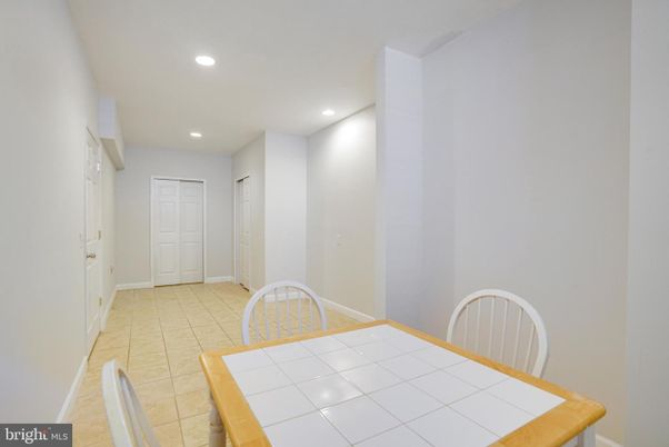 Dining room, Interior, Recessed Lighting