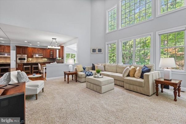 Chandelier, Interior, Kitchen, Living room, Recessed Lighting, Stainless Steel Appliances