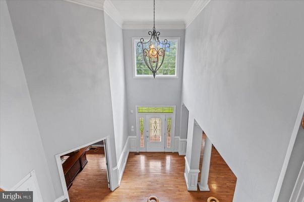 Interior, Pendant Lights, Wood Texture Flooring