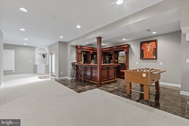 Game Room, Interior, Recessed Lighting