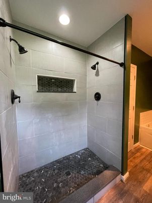 Bathroom, Interior, Recessed Lighting, Wood Texture Flooring