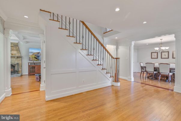 Chandelier, Dining room, Fireplace, Interior, Recessed Lighting, Wood Texture Flooring