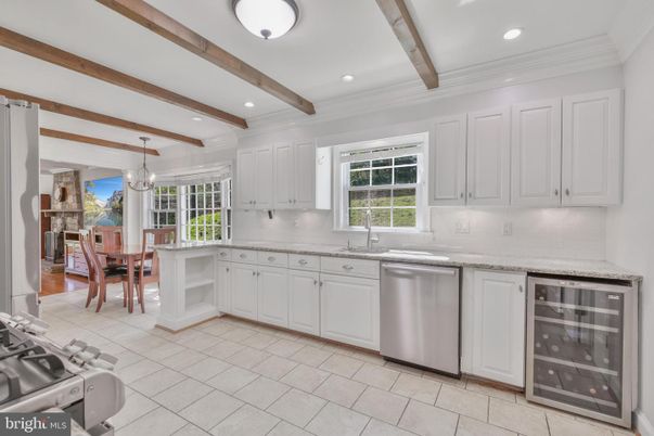 Dining room, Interior, Kitchen, Pendant Lights, Recessed Lighting, Stainless Steel Appliances, Wooden Beams