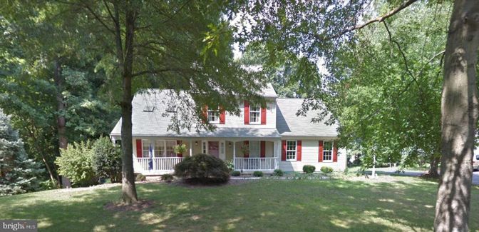 Backyard, Exterior, Facade, Cape Cod