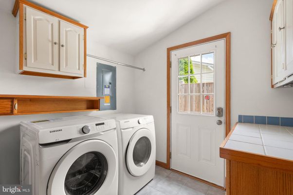 Interior, Washer