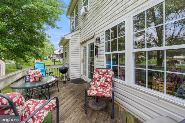 Exterior, Wood Texture Flooring