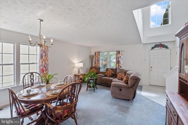 Chandelier, Dining room, Interior, Living room