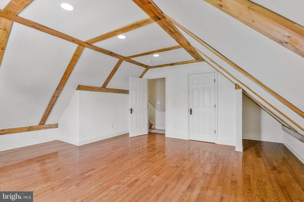 Empty room, Interior, Recessed Lighting, Wooden Beams, Wood Texture Flooring