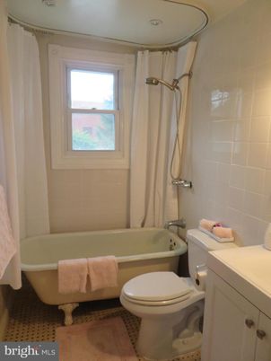 Bathroom, Free Standing Baths, Interior