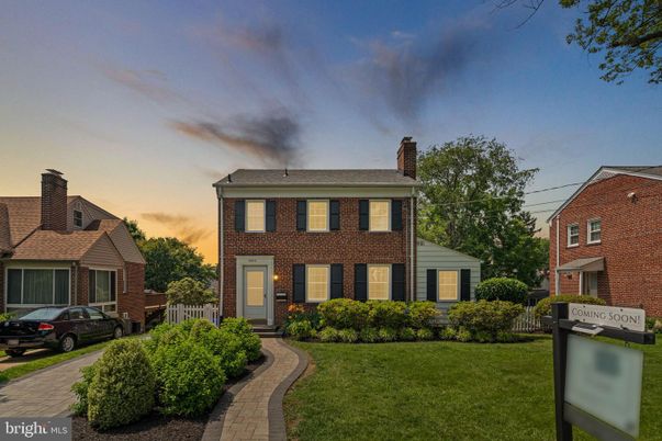 Backyard, Exterior, Facade, Brick Facade, Georgian