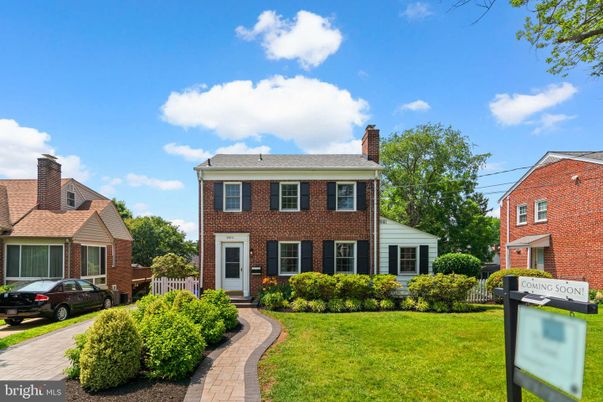 Backyard, Exterior, Facade, Brick Facade, Georgian