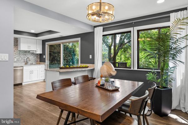 Dining room, Interior, Kitchen, Recessed Lighting, Wood Texture Flooring