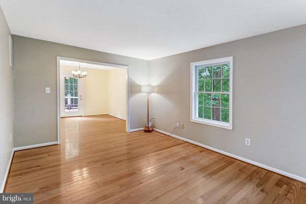 Chandelier, Empty room, Interior, Wood Texture Flooring