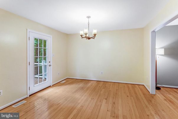 Chandelier, Empty room, Interior, Wood Texture Flooring