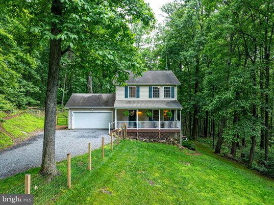 Attached, Backyard, Exterior, Facade, Georgian