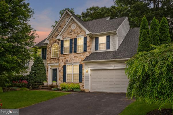 Attached, Exterior, Facade, Brick Traditional