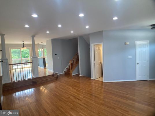 Empty room, Interior, Pendant Lights, Recessed Lighting, Wood Texture Flooring