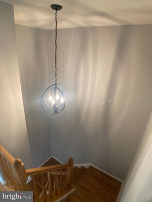 Interior, Pendant Lights, Wood Texture Flooring