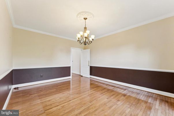 Chandelier, Empty room, Interior, Wood Texture Flooring