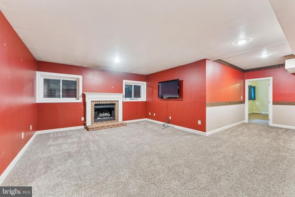 Empty room, Fireplace, Interior, Recessed Lighting