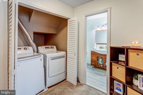 Interior, Utility Closets, Washer, Wood Texture Flooring