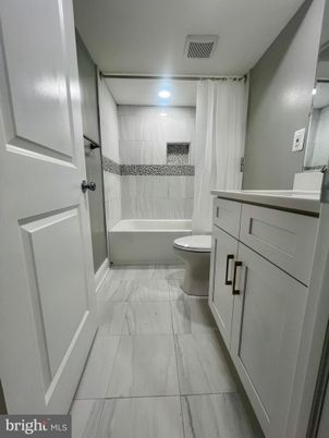 Bathroom, Interior, Marble, Recessed Lighting