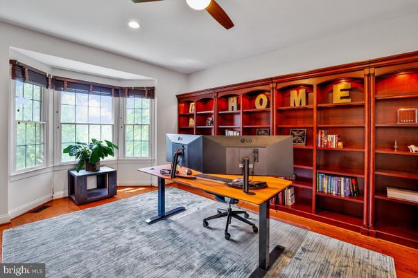 Home Office, Interior, Recessed Lighting, Wood Texture Flooring