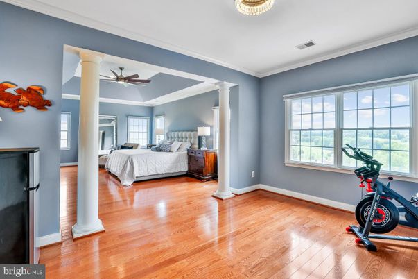 Bedroom, Fitness Equipment, Interior, Wood Texture Flooring