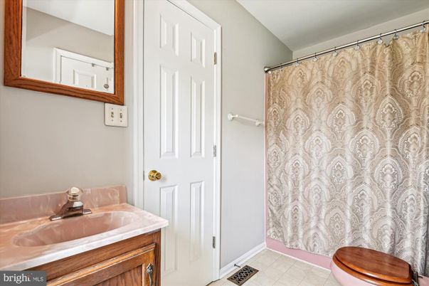 Bathroom, Interior