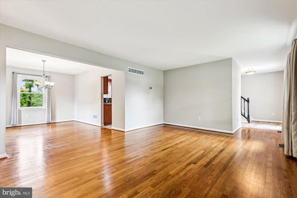 Chandelier, Empty room, Interior, Wood Texture Flooring