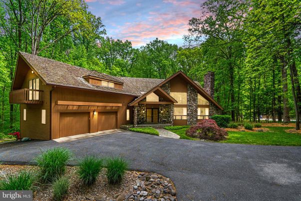 Attached, Backyard, Exterior, Facade, A Frame