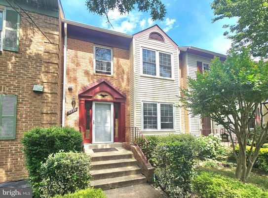 Exterior, Facade, Brick Facade, Rowhouse