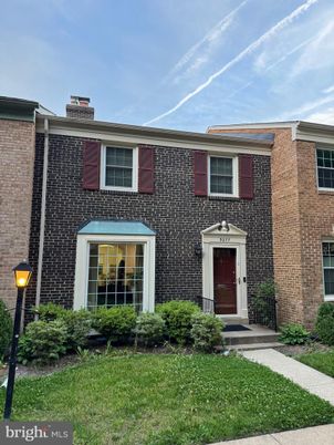 Exterior, Facade, Brick Facade, Georgian