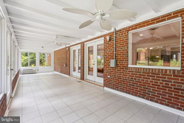 Empty room, Interior, Recessed Lighting, Stone Walls