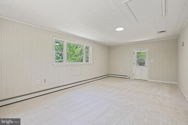 Empty room, Interior, Recessed Lighting