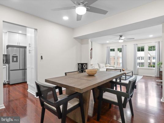 Dining room, Interior, Kitchen, Recessed Lighting, Wood Texture Flooring