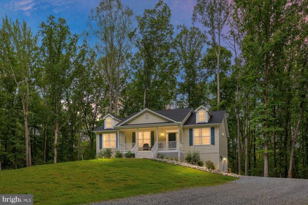 Backyard, Exterior, Facade, Cape Cod