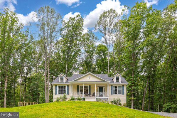 Backyard, Exterior, Facade, Cape Cod