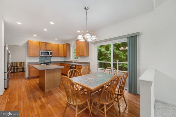 Dining room, Interior, Kitchen, Pendant Lights, Recessed Lighting, Wood Texture Flooring